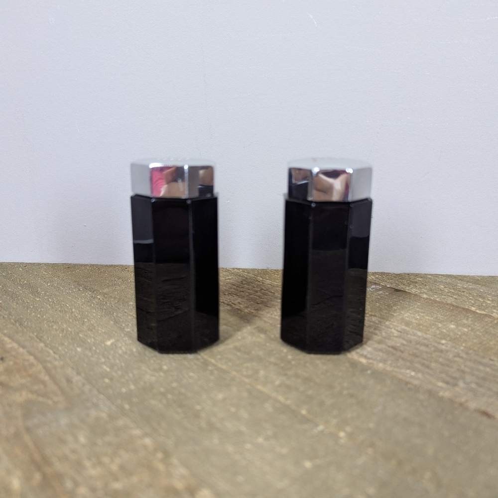 Vintage Arcoroc Octime Black Glass Salt & Pepper Shakers – 3.25” France